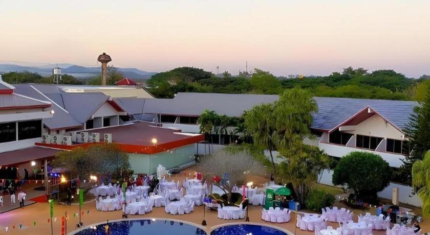 The Impress Nan Hotel Exterior foto