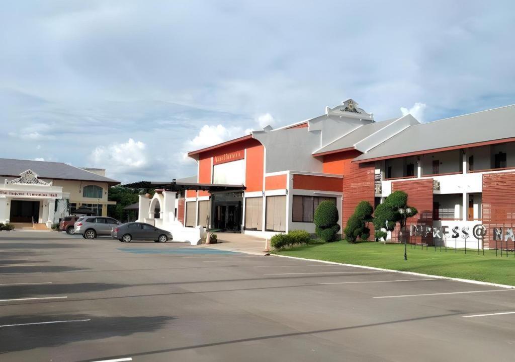 The Impress Nan Hotel Exterior foto