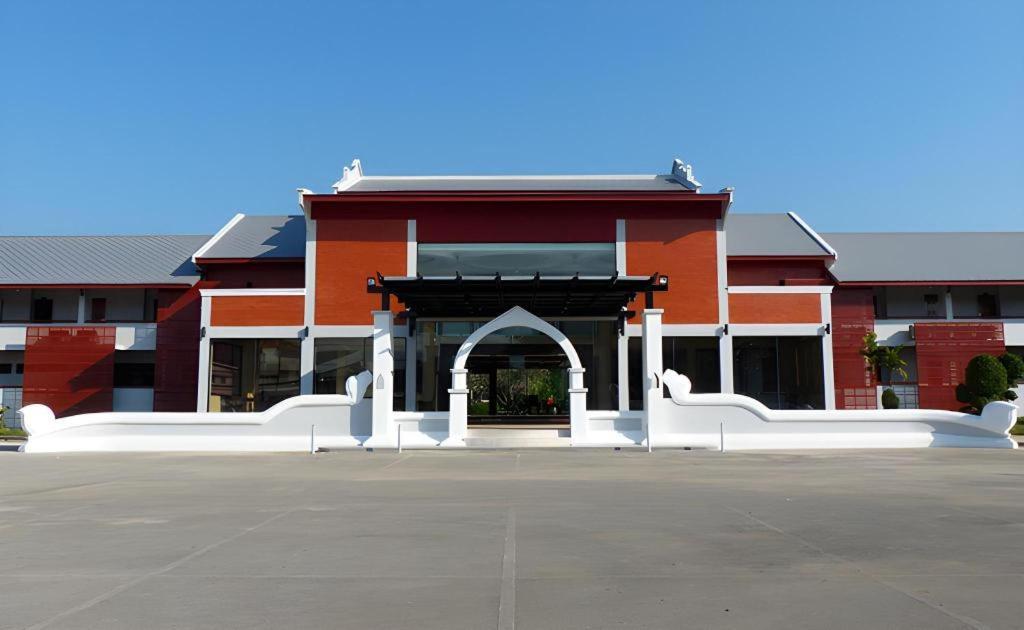 The Impress Nan Hotel Exterior foto