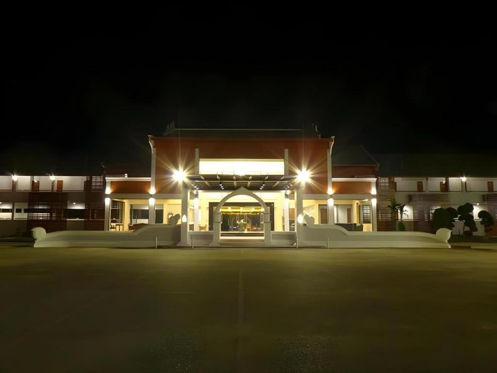 The Impress Nan Hotel Exterior foto